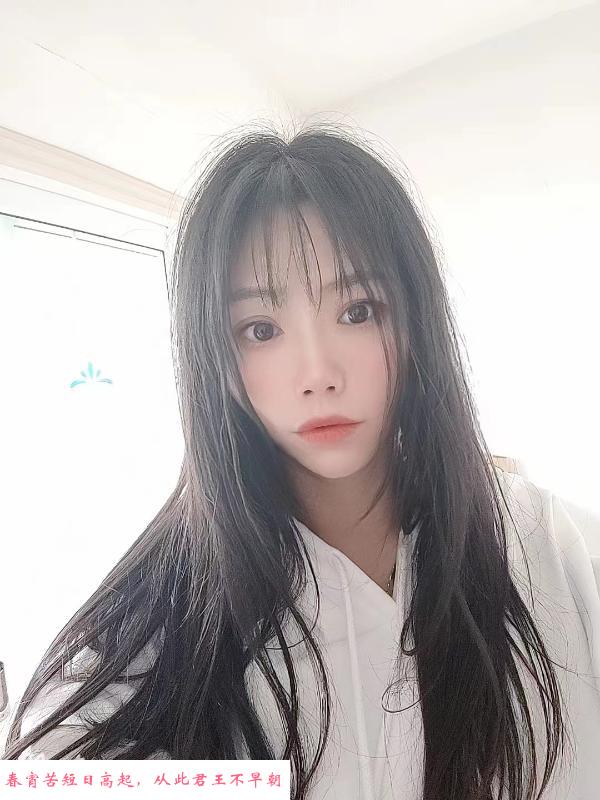 丈八路地铁口琴儿 第1张