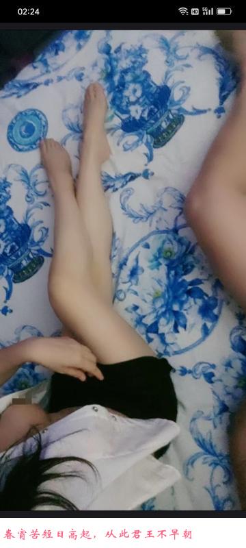 秦淮会倒立的骚姐 第2张