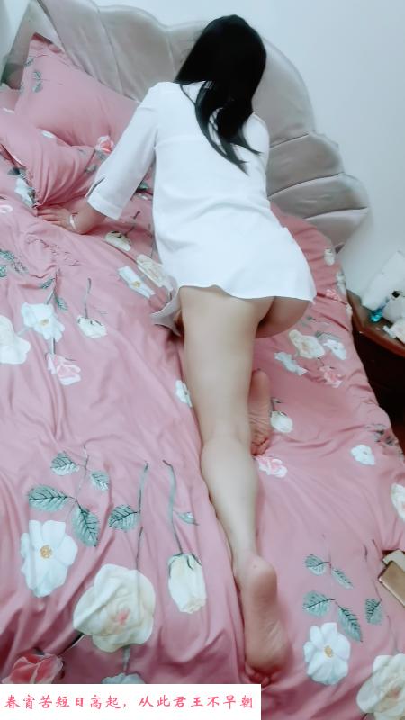 宝山大胸肥臀妹 第1张