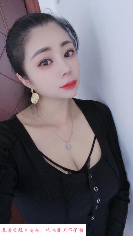 大胸后花园金莲 第3张
