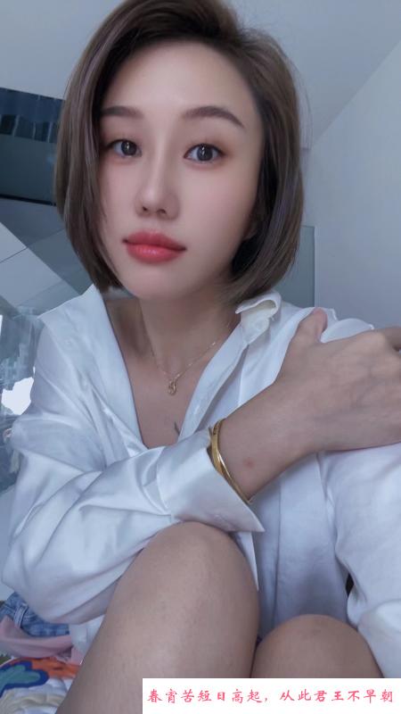 海珠笑容甜美的小姐姐 第2张