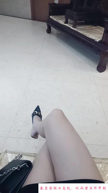 美腿少妇 第3张
