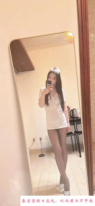 黑丝美腿薇薇 第1张