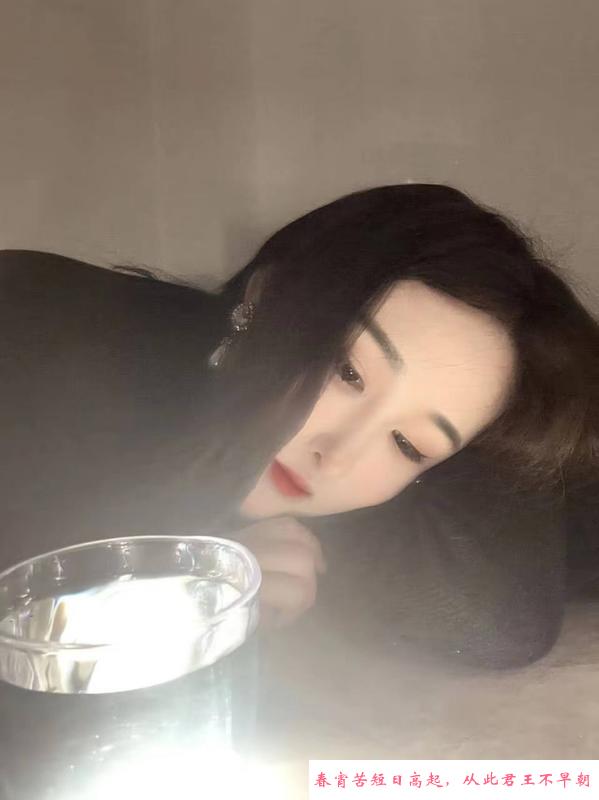 颜值气质好的美女 第1张