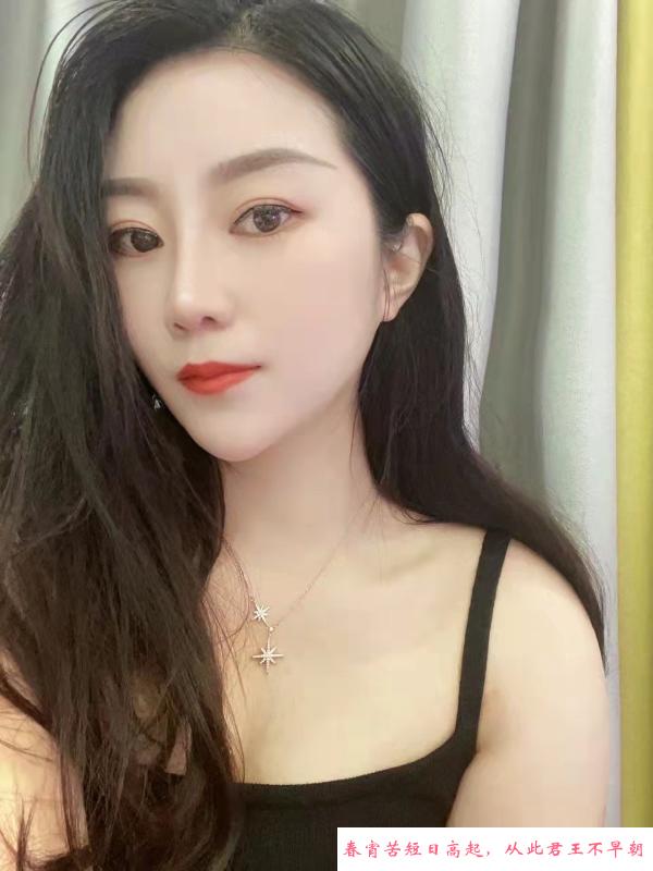 秦淮区美女 第1张