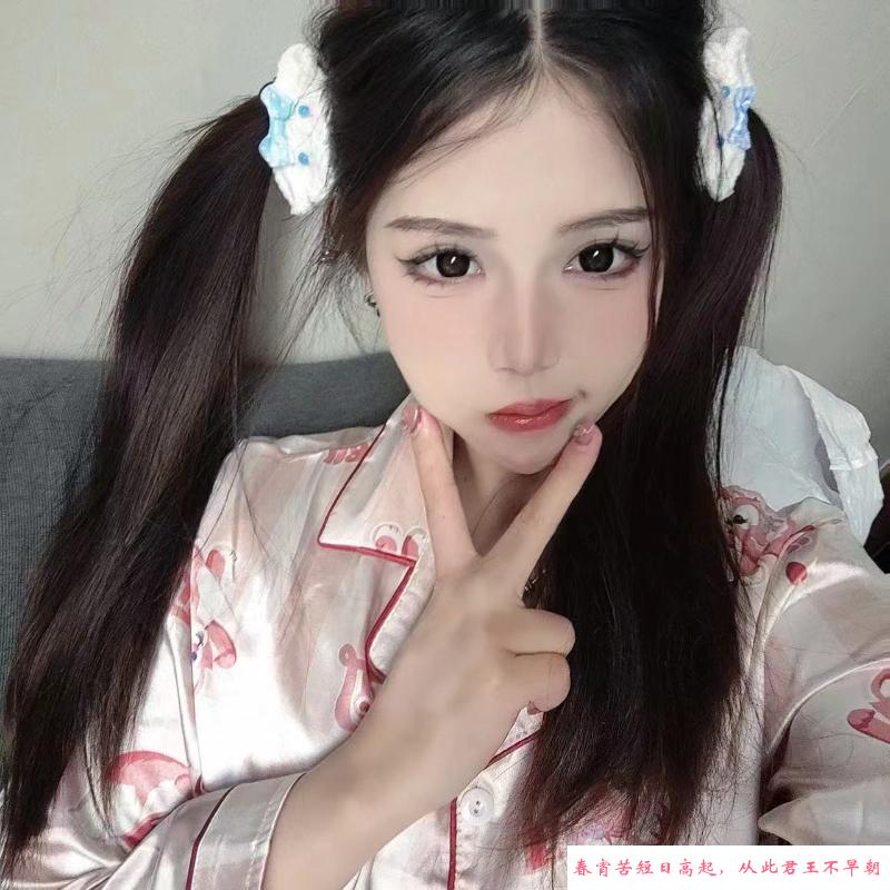 童颜巨乳课代表 第1张