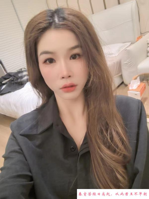 湿吻毒龙苗条小姐姐 第2张