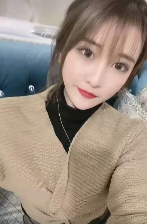 衢州小美女多汁 第1张