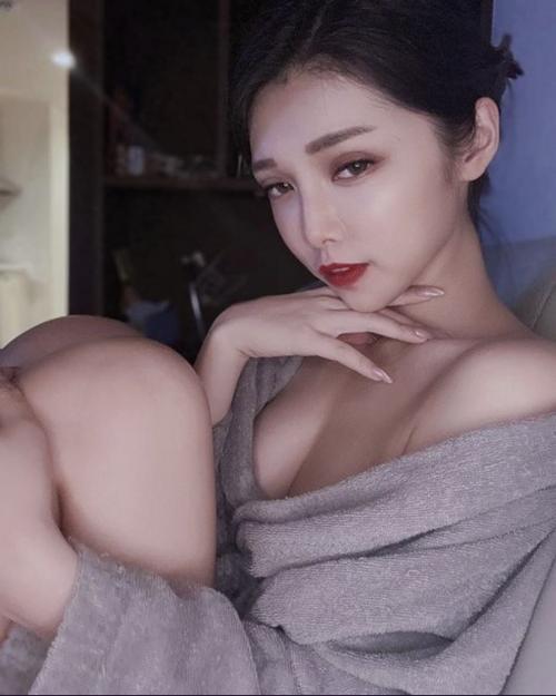 无锡性感尤物，身材极度诱惑，耶耶耶 第2张