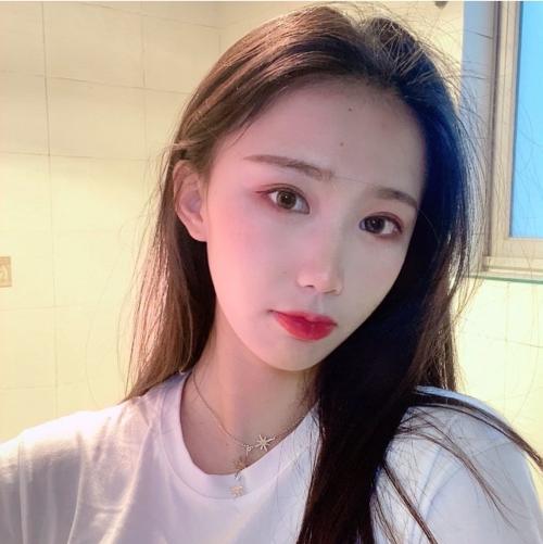 约啪丰满大奶学生妹兼职，操起来真舒服 第2张