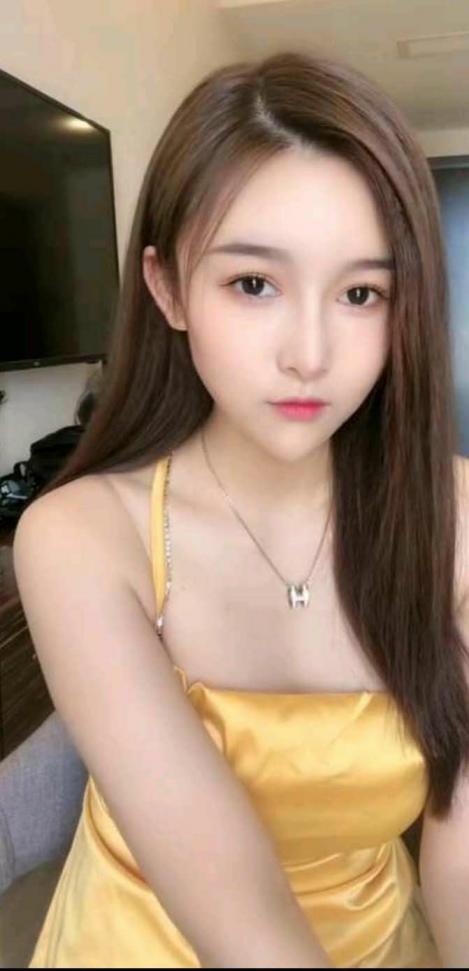 高挑性感丰满外围女 第1张