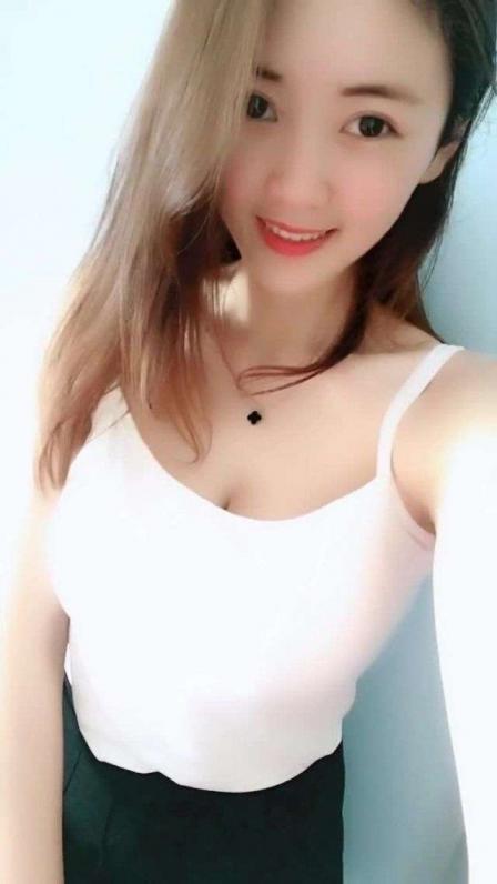 姐妹团，风骚服务 第6张