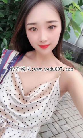 好身材漂亮脸蛋小玉儿 第2张