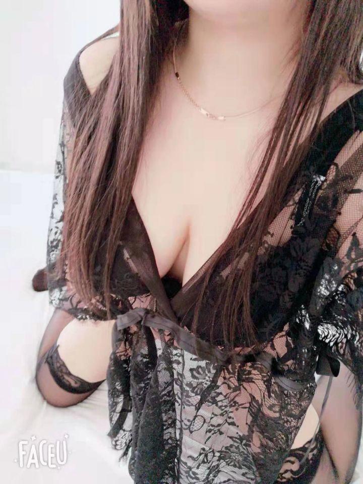 百姓消费的巨乳妹子态度好 第3张