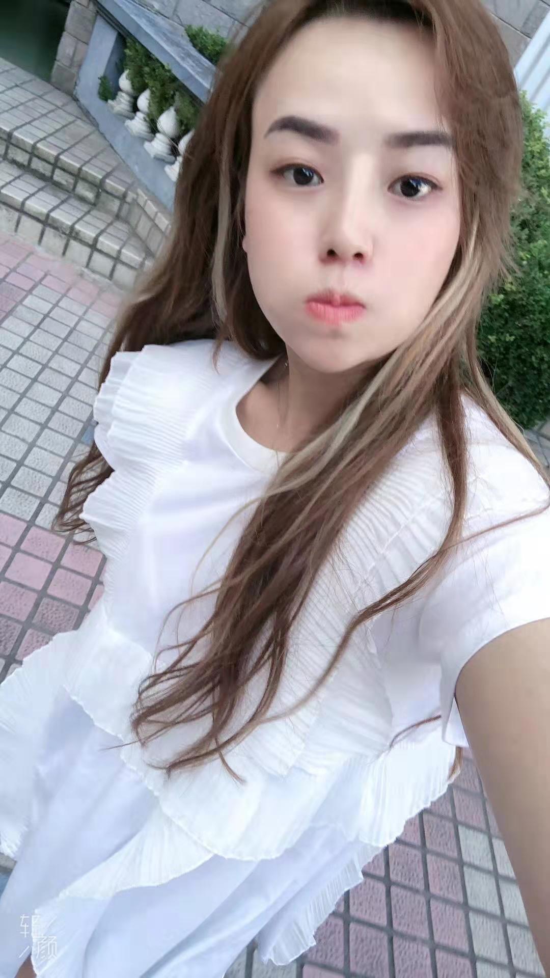 验证超高性价比娇小可爱的妹子 第2张