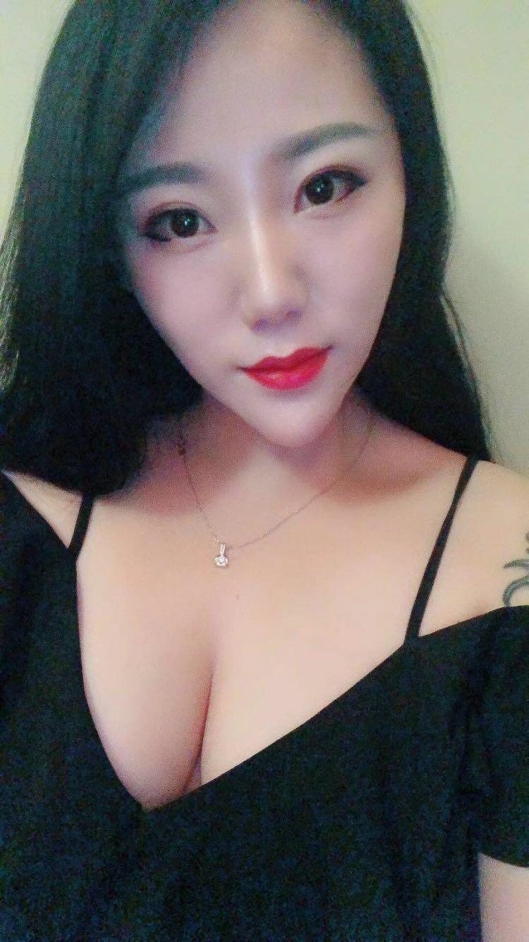 成都大胸OL美女一枚 第2张