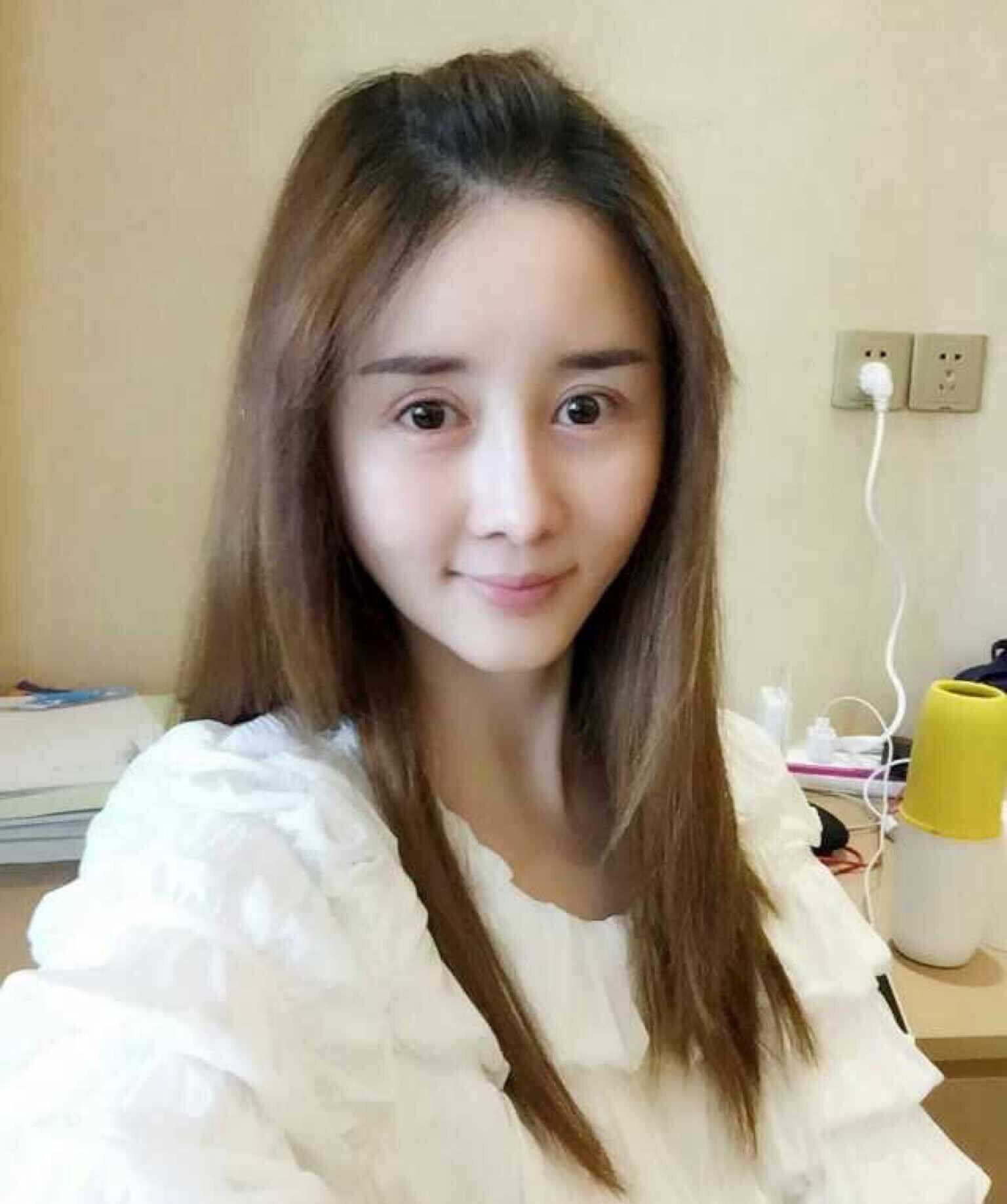 约妹子到小寨开房 第1张