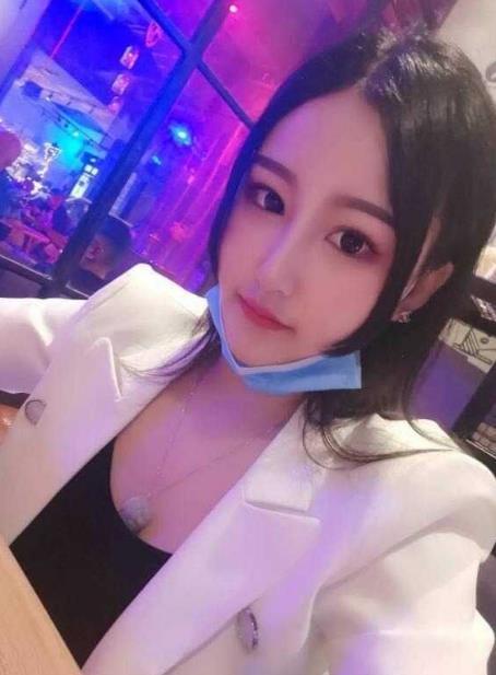 2020年11月11布吉小性感身材的靓靓 第1张