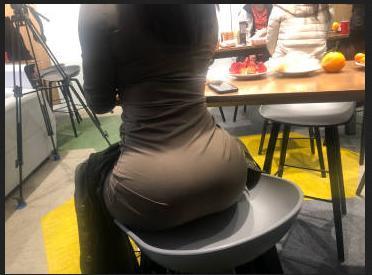 急需用钱的少妇，无敌的性价比，绝对的美臀 第2张