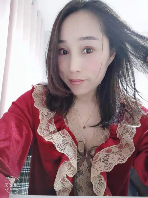 汉中门少妇和她室友 第1张