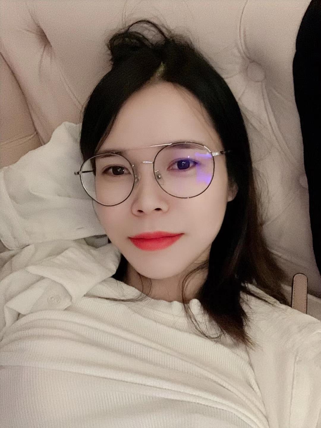 口活好，舌头会打转 第1张