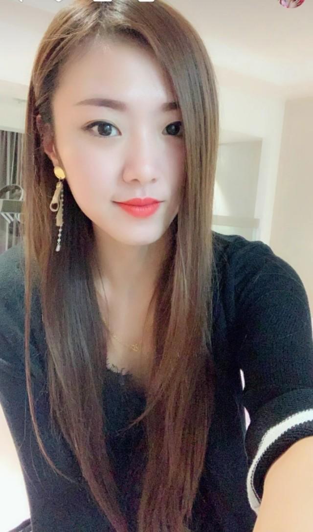 南山偶遇：风骚漂亮小嫩妞，身材超棒，口技一流，服务很贴心 第2张