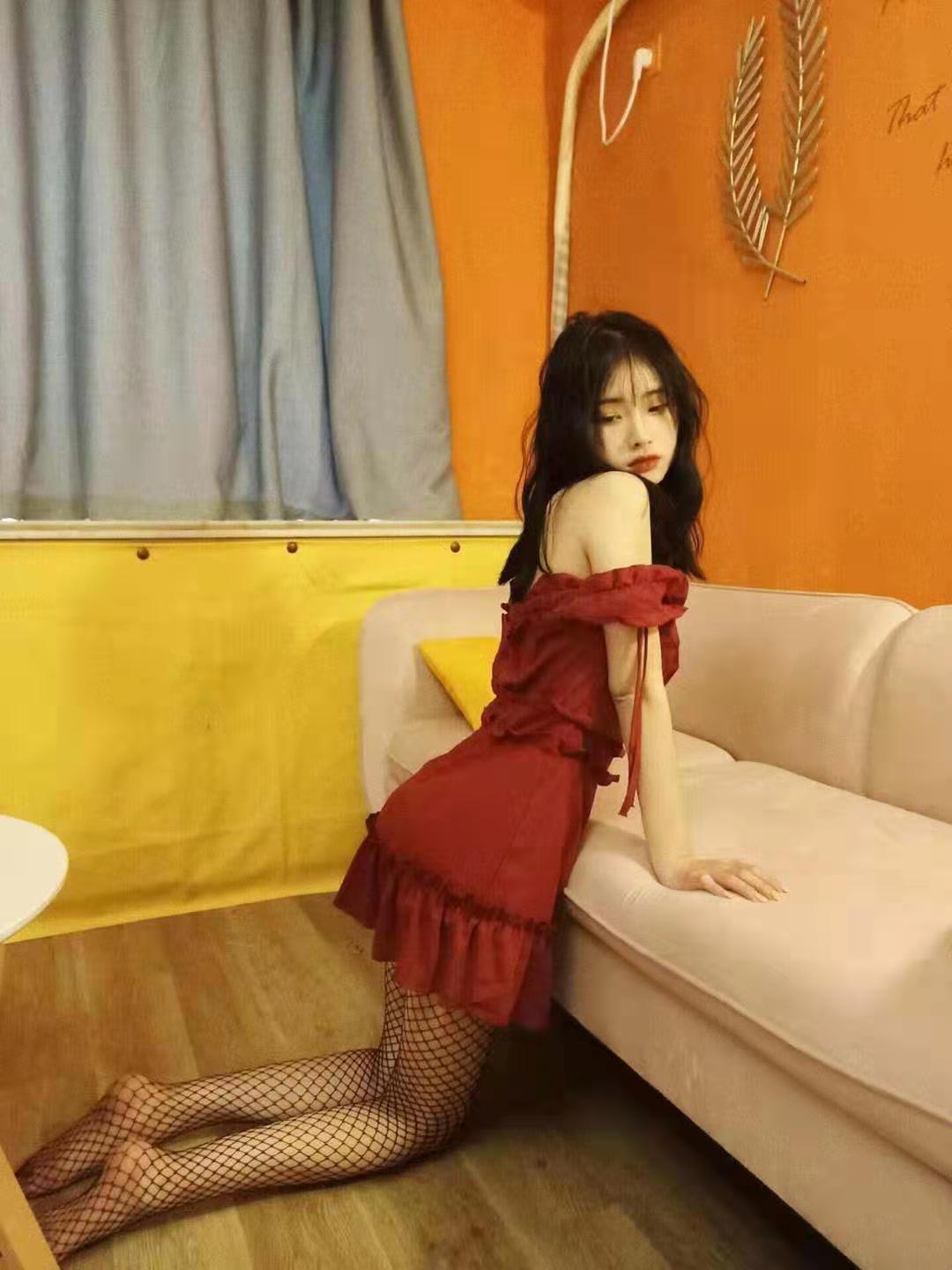 体验河东刚下海没多久的小妹妹 第2张