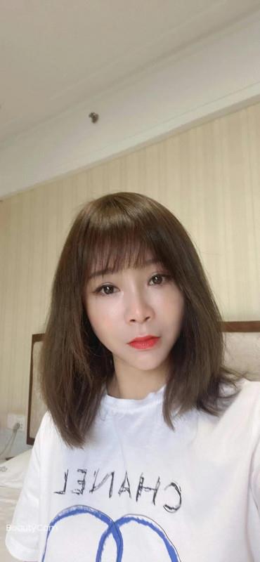 朋友推荐的服务系小姐姐 第1张