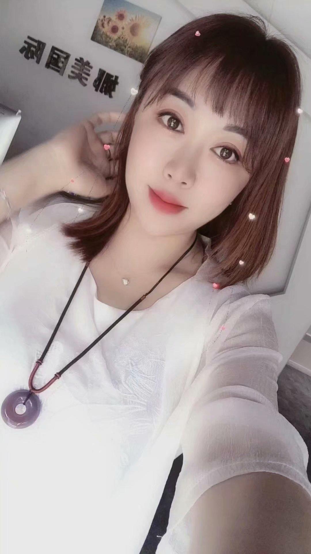 新鲜资源，堪比女优，爽如偷情！大白乳大白屁股，温柔如水 第2张