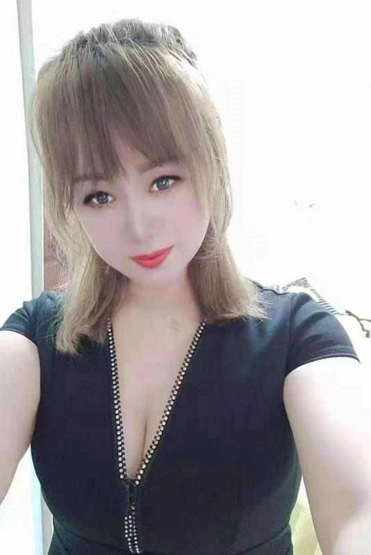 300一次的大波妹子 第1张