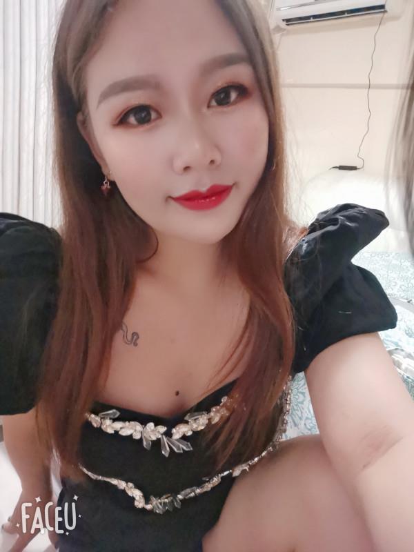 双飞两姐妹 第1张