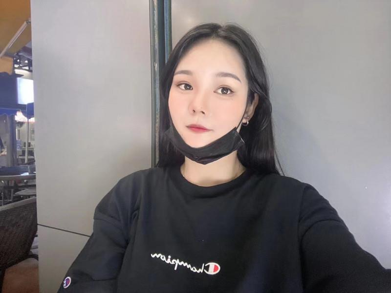 岗顶雪儿 第1张