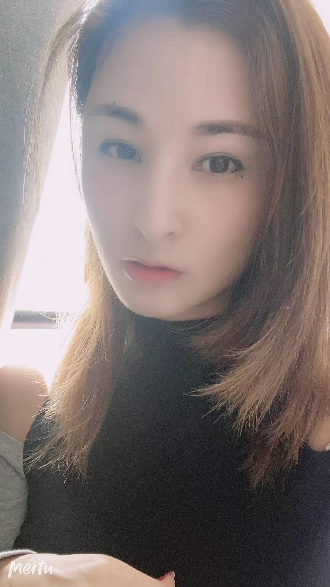 雨花区年轻少妇香菜，喜欢健身，身材太棒了 第2张