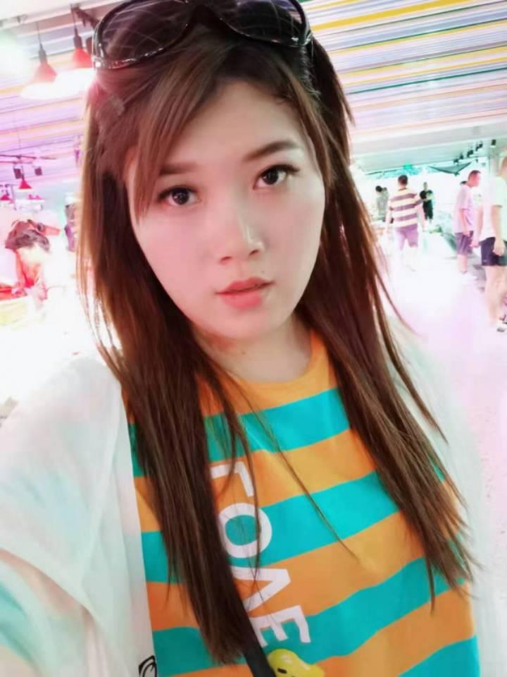 坪洲大奶少妇 第1张