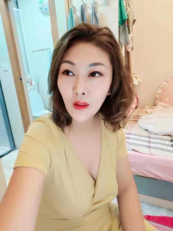 天河性感熟女 第4张