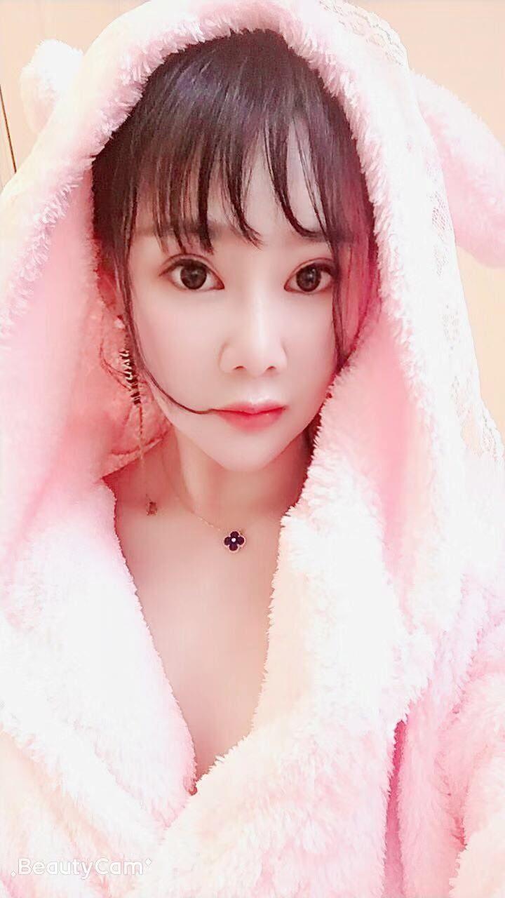 武昌大胸妹 第3张