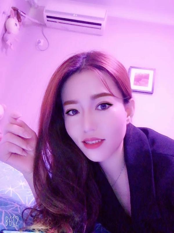 美腿少妇 第1张