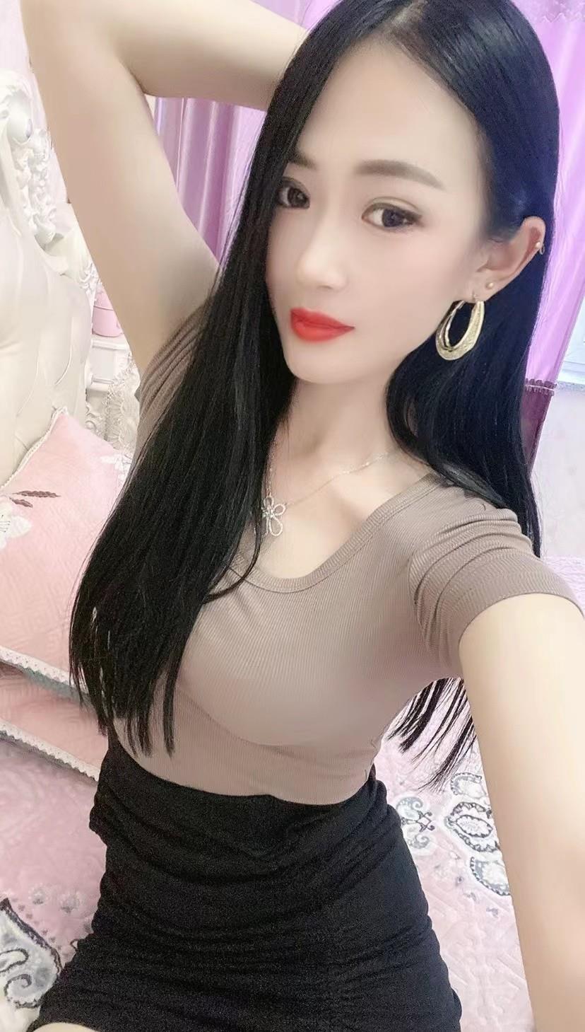 长江路小姐姐 第1张