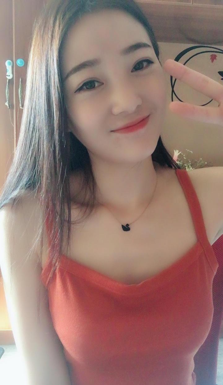 官渡区兼职漂亮小妹，雪白的奶子，水还多 第1张