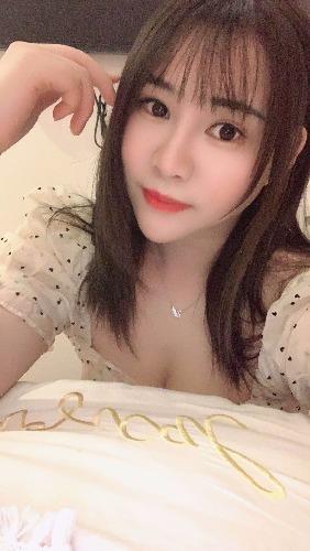 南山极品波大翘臀水灵冰冰 第3张
