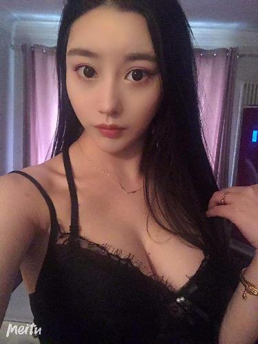 鼓楼大胸小姐姐 第1张