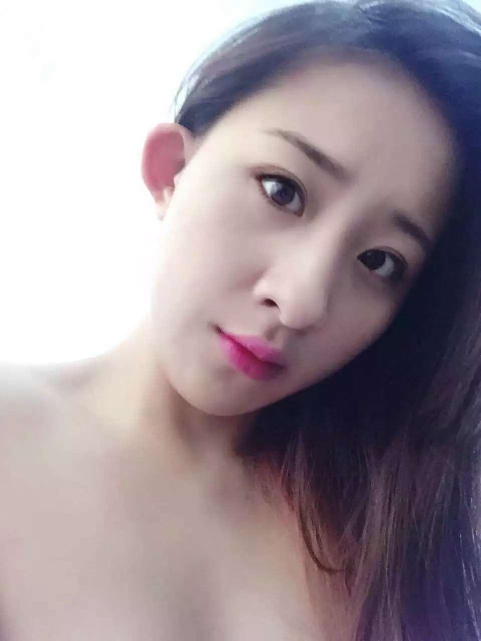 呼和浩特超高性价比的90后兼职小美女 第1张