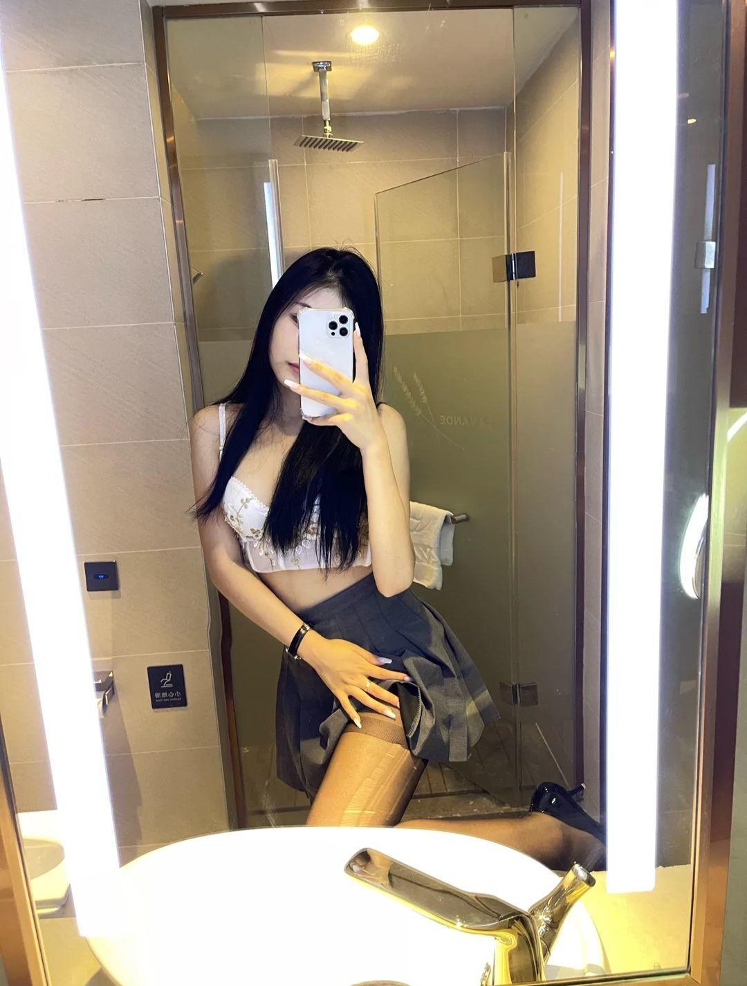 河西区风骚兼职美女，皮肤好，会撒娇 第2张