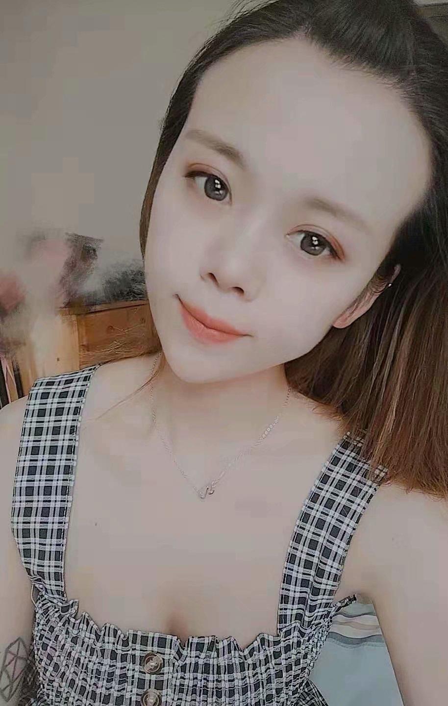 超值价格的21岁年轻妹子 第6张